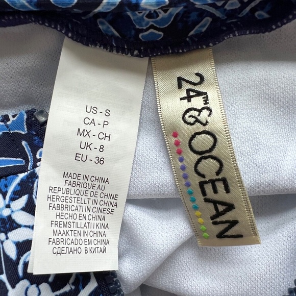 24th & Ocean Surf Swimsuit Size S Front Zipper Rash Guard Long Sleeves UPF 50+ - Picture 3 of 5